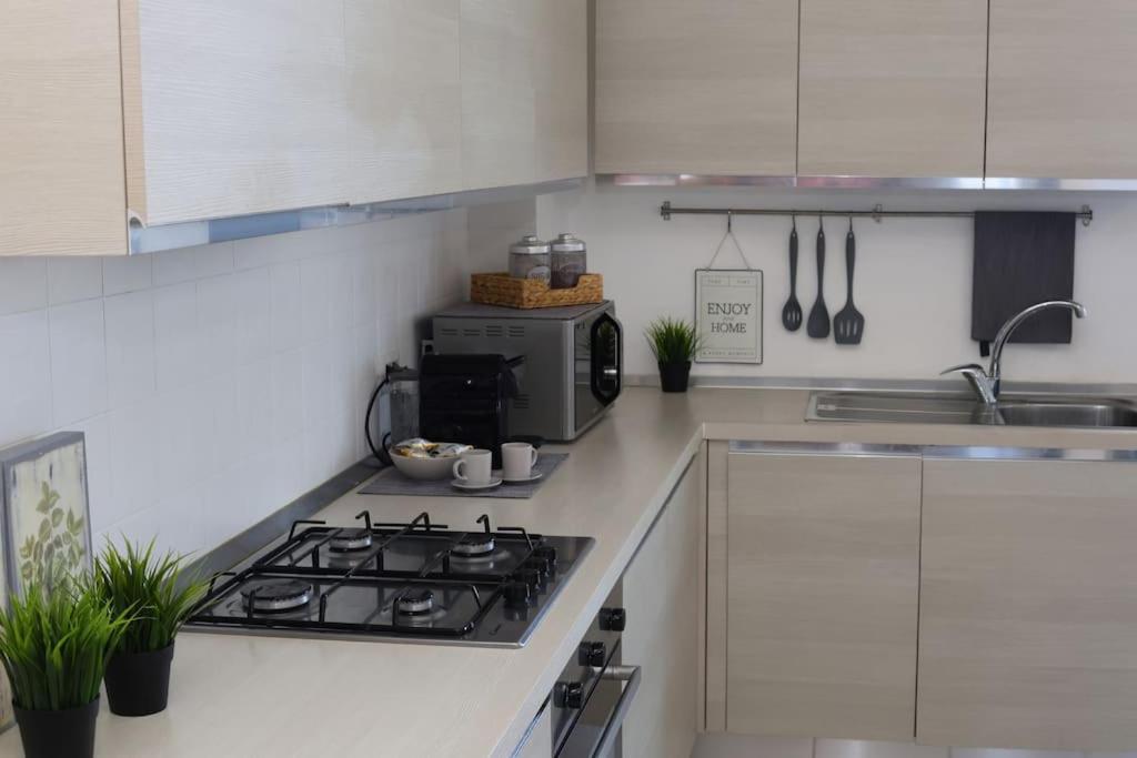 - Vicino Al Centro - Free Parking & Wi-fi Appartamento Modena