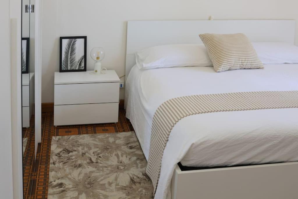 - Vicino Al Centro - Free Parking & Wi-fi * Modena